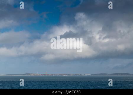 Blick vom Wattenmeer auf das Dorf West Terschelling Stockfoto