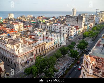 Blick auf den Paseo del Prado und das Centro Havana Stockfoto