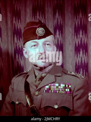 Um 1950, London, England, Vereinigtes Königreich: Generalleutnant Sir JOHN BAGOT GLUBB, OBE, bekannt als Glubb Pasha, war ein britischer Soldat, Gelehrter und Autor, der zwischen 1939 und 1956 die Arabische Legion von Transjordan als ihr kommandierender General leitete und trainierte. Während des Ersten Weltkriegs diente er in Frankreich. (Bild: © Keystone USA/ZUMA Press Wire) Stockfoto