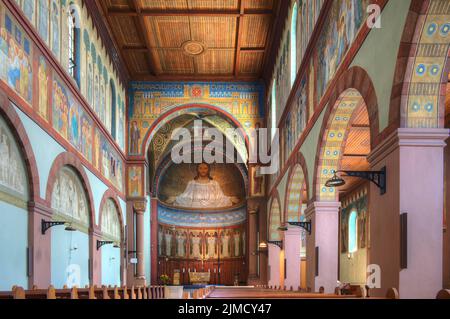 Altarraum, Abteikirche, Holzdecke, Abtei St. Hildegard, Benediktinerabtei, Eibingen bei Rüdesheim, Rheingau, Taunus, Hessen, Deutschland Stockfoto