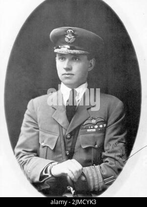 William George Baker, der ein kanadischer Kampfpilot war und für seinen Einsatz während eines Hundekampfes um die Wetern Front mit dem Vicoria-Kreuz ausgezeichnet wurde Stockfoto