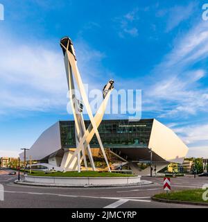 Skulptureninspiration 911 vor dem Porsche Museum in Stuttgart-Zuffenhausen, Stuttgart, Baden-Württemberg, Deutschland Stockfoto