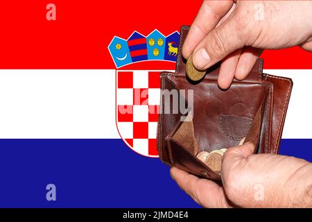 Die leere Brieftasche zeigt die globale Finanzkrise, die durch das Corona-Virus in Kroatien ausgelöst wurde Stockfoto