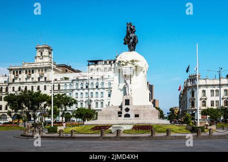 Reiterstatue von JosÃ© San Martin auf der Plaza San Martin in Lima, Peru Stockfoto