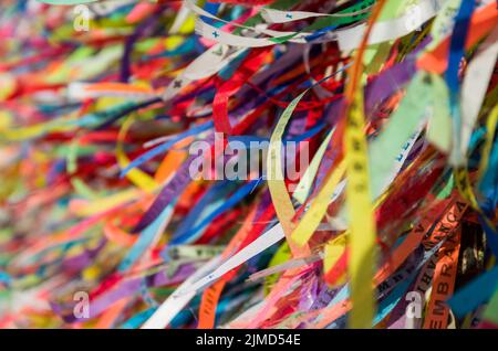 Großen bunten Hintergrund des berühmten Bänder von Senhor do Bonfin, Salvador Brasilien. Stockfoto