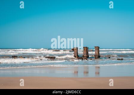 Schiff Mount Athos, am Strand im Jahr 1967 zerstört, langsam von der Zeit korrodiert noch kennzeichnet Teile der Stockfoto