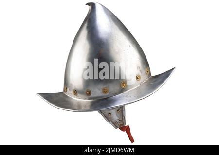 17. Jahrhundert Morion Stahlhelm isoliert auf weißem Hintergrund Stockfoto