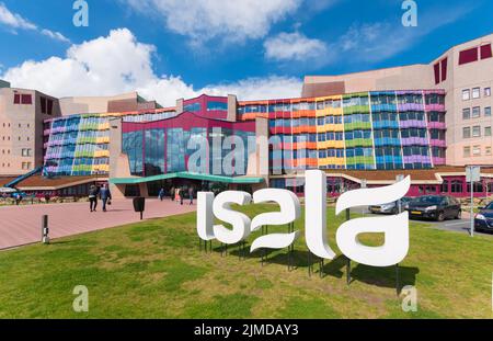 Farbenfrohe niederländische Krankenhausfassade Stockfoto