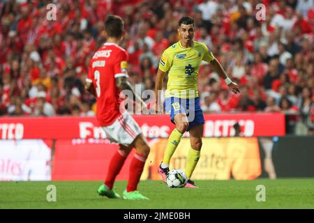 Lissabon, Portugal. 05. August 2022. Rafa Mújica (R) vom FC Arouca in Aktion während des Fußballspiels der Portugiesischen Liga zwischen SL Benfica und FC Arouca im Luz-Stadion in Lissabon.(Endstand: SL Benfica 4 gegen 0 FC Arouca) Credit: SOPA Images Limited/Alamy Live News Stockfoto