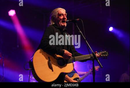 5.. August 2022. Die Saw Doctors headlinten das Wickham Festival in Hampshire mit einer exklusiven Aufführung des britischen Festivals. Credit SMI/Alamy Live News Stockfoto