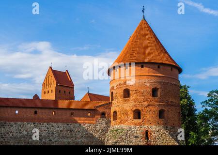 Mittelalterliche gotische Inselburg von Trakai, gelegen am Galve See. Litauen Stockfoto