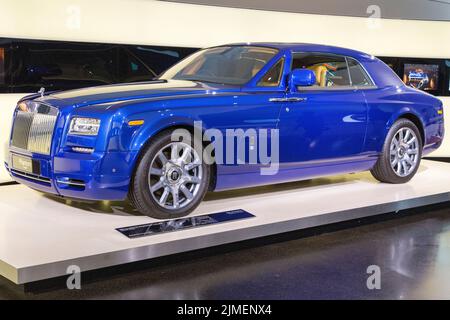 Blaues Rolls Royce Phantom Coupe im BMW Museum Stockfoto