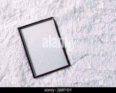 Schwarzer Holzrahmen für Druckmockup, Luxus-Wohnkultur und Innenarchitektur, Poster und druckbare Kunst Stockfoto