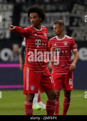 5.. August 2022, Deutsche Bank Park, Frankfurt, GER, 1. FBL, Eintracht Frankfurt vs FC Bayern München, DFL-Vorschriften verbieten die Verwendung von Fotografien als Bildsequenzen und/oder quasi-Video. Im Bild Leroy Sane (München) Stockfoto