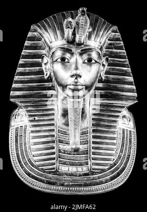 Tutanchamuns Totenmaske auf schwarzem Untergrund. King tut schwarz und weiß Stockfoto