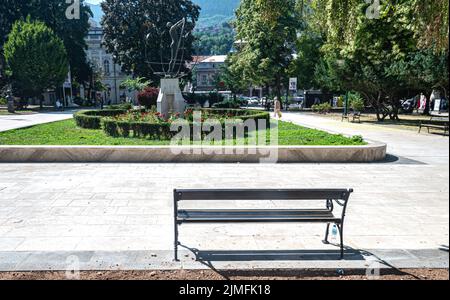 Rekonstruktion des Parks Trg Oslobodenja in Sarajevo abgeschlossen Stockfoto