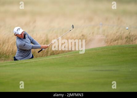 Gemma Dryburgh in Schottland auf dem 5.-Loch am dritten Tag der AIG Women's Open in Muirfield in Gullane, Schottland. Bilddatum: Samstag, 6. August 2022. Stockfoto
