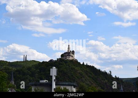 Marksburg oberhalb von Braubach Stockfoto