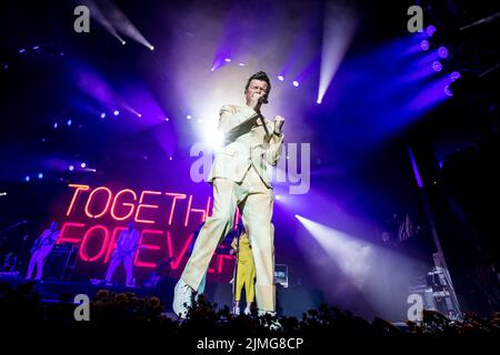 Skanderborg, Dänemark. 05. August 2022. Der englische Sänger und Songwriter Rick Astley spielt live während des dänischen Musikfestivals SmukFest 2022 in Skanderborg. (Foto: Gonzales Photo/Alamy Live News Stockfoto