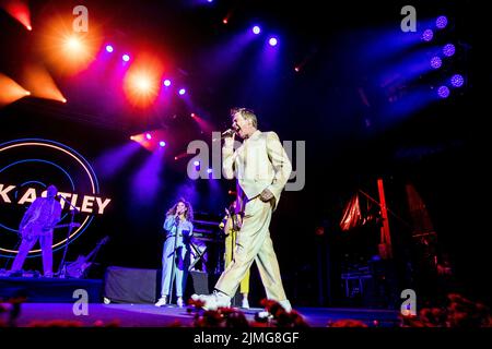 Skanderborg, Dänemark. 05. August 2022. Der englische Sänger und Songwriter Rick Astley spielt live während des dänischen Musikfestivals SmukFest 2022 in Skanderborg. (Foto: Gonzales Photo/Alamy Live News Stockfoto