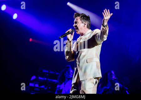 Skanderborg, Dänemark. 05. August 2022. Der englische Sänger und Songwriter Rick Astley spielt live während des dänischen Musikfestivals SmukFest 2022 in Skanderborg. (Foto: Gonzales Photo/Alamy Live News Stockfoto