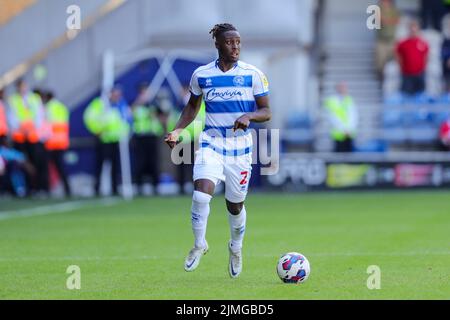 QPR-Spieler Osman Kakay beim Sky Bet Championship-Spiel zwischen den Queens Park Rangers und Middlesbrough am Samstag, dem 6.. August 2022, im Loftus Road Stadium in London. (Kredit: Ian Randall | MI News) Kredit: MI News & Sport /Alamy Live News Stockfoto