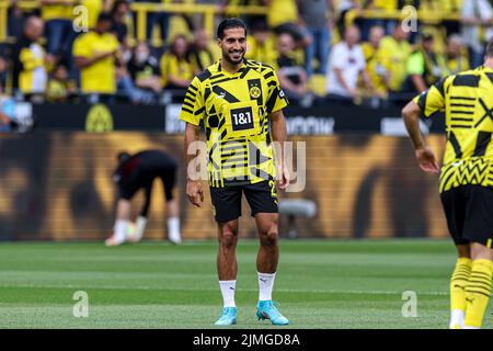 DORTMUND, DEUTSCHLAND - 6. AUGUST: Emre Can von Borussia Dortmund beim Bundesliga-Spiel zwischen Borussia Dortmund und Bayer Leverkusen am 6. August 2022 im Signal Iduna Park in Dortmund (Foto: Marcel ter Bals/Orange Picles) Stockfoto