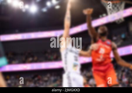 Basketball-Spiel verschwommenes Bild der Spieler Stockfoto