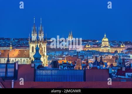 Prag Tschechische Republik, nächtliche Skyline mit Blick auf die Prager Altstadt, Tschechien Stockfoto
