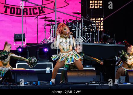 Preston Park, City of Brighton & Hove, Großbritannien, Todrick Hall Wir sind Fabuloso, die im Brighton Pride 2022 auftreten. 6.. August 2022 Stockfoto