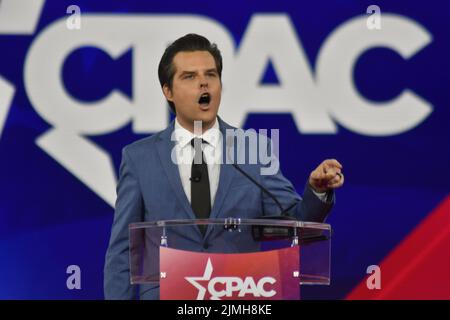 Dallas, TX, USA. 6. August 2022. (NEUER) US-Kongressabgeordneter Matt Gaetz (R) hält Bemerkungen auf der Conservative Political Action Conference 2022 in Dallas, Texas. 6. August 2022, Dallas, TX, USA. Der US-Kongressabgeordnete Matt Gaetz (R) hält während der Conservative Political Action Conference (CPAC), die am Samstag (6) im US-Bundesstaat Texas stattfand, eine Rede. Matthew Louis Gaetz II ist ein amerikanischer Anwalt und Politiker, der seit 2017 als US-Repräsentant für Floridas Kongressbezirk 1. tätig ist. Als Republikaner wurde er als Verbündeter des ehemaligen Präsidenten Donald Trump A beschrieben Stockfoto