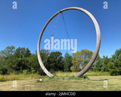 FRANKEN, MN, USA - 5. AUGUST 2022: Parade im Franconia Sculpture Park. Stockfoto