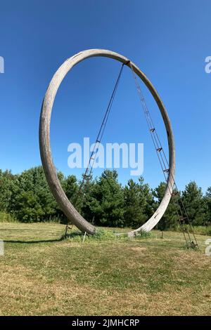 FRANKEN, MN, USA - 5. AUGUST 2022: Parade im Franconia Sculpture Park. Stockfoto