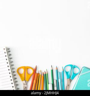 Bunte School Supplies Stockfoto