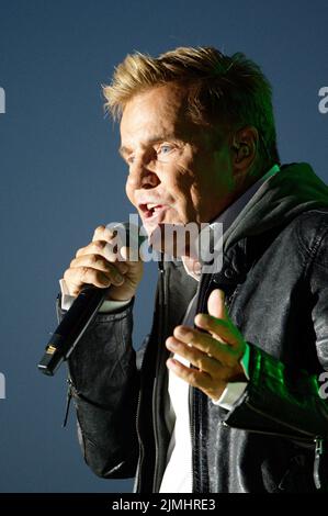 Bonn, Deutschland. 06. August 2022. Der Sänger Dieter Bohlen ist auf der Bühne beim Hit-Event 'Lieblingslieder' in der Rheinaue in Bonn. Quelle: Henning Kaiser/dpa/Alamy Live News Stockfoto