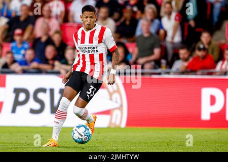 EINDHOVEN, NIEDERLANDE - 6. AUGUST: Savio Moreira de Oliveira vom PSV Eindhoven während des niederländischen Eredivisie-Spiels zwischen PSV und FC Emmen im Philips Stadion am 6. August 2022 in Eindhoven, Niederlande (Foto: Broer van den Boom/Orange Picters) Stockfoto