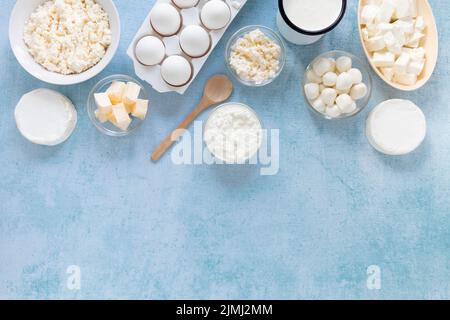 Flache Eier Käseanordnung Stockfoto