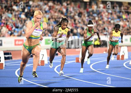 BIRMINGHAM, GROSSBRITANNIEN. AUG 6. die Jamaikanerin Elaine Thompson-Herah gewinnt das Finale 200m während der Leichtathletik im Alexander Stadium in Perry Barr bei den Commonwealth Games 2022 in Birmingham am Samstag, den 6.. August 2022. (Kredit: Pat Scaasi | MI Nachrichten) Kredit: MI Nachrichten & Sport /Alamy Live Nachrichten Stockfoto