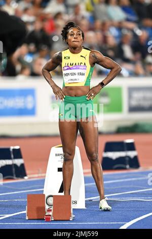 BIRMINGHAM, GROSSBRITANNIEN. AUG 6. Elaine Thompson-Herah aus Jamaika vor dem Gewinn des Finales 200m während der Leichtathletik im Alexander Stadium in Perry Barr bei den Commonwealth Games 2022 in Birmingham am Samstag, den 6.. August 2022. (Kredit: Pat Scaasi | MI Nachrichten) Kredit: MI Nachrichten & Sport /Alamy Live Nachrichten Stockfoto