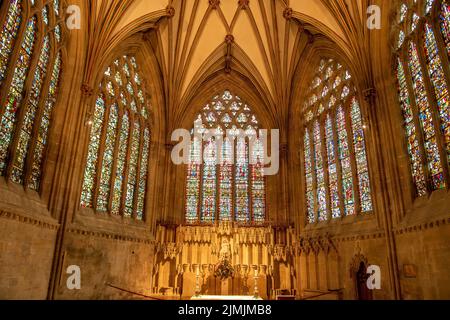 Buntglasfenster in der Lady Chapel, Cathedral at Wells, Somerset, England Stockfoto