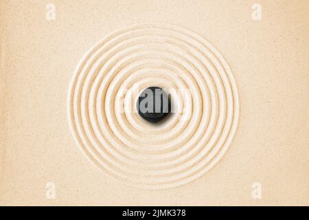 Zen japanischen Garten und schwarzen Steinen Hintergrund Stockfoto