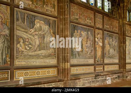 Wandmosaiken in der Kathedrale, Chester, Cheshire, England Stockfoto