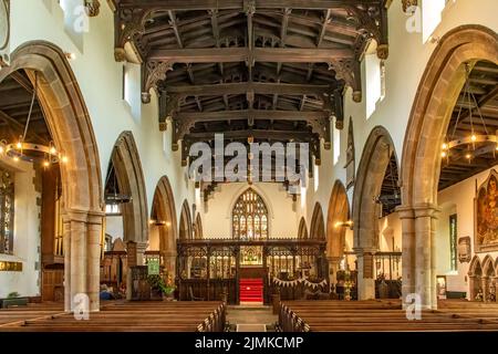 Das Kirchenschiff in der Holy Trinity Church, Skipton, Yorkshire, England Stockfoto