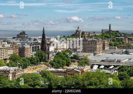 Blick auf die Stadt vom Schloss, Edinburgh, Mid-Lothian, Schottland Stockfoto