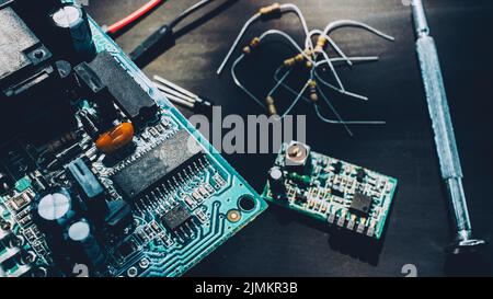 Hardware-Reparatur-Service elektronische Komponenten Stockfoto