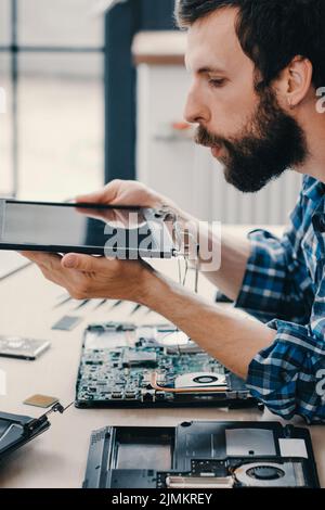 Elektronik Technik Hobby demontierte Laptop Stockfoto