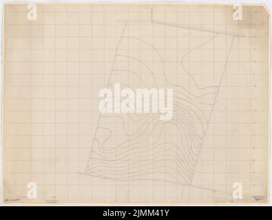 Poelzig Hans (1869-1936), Tonfilmatelierin, Berlin-Gatow (1930): Höhenplan des Geländes mit Maßen. Bleistift auf Transparent, 83,5 x 110,5 cm (einschließlich Scankanten) Stockfoto