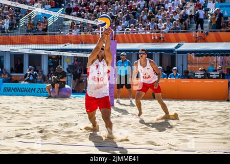 BIRMINGHAM, GROSSBRITANNIEN. 06. August 2022. Javier BELLO aus England während des Beach Volleyball Halbfinals von Birmingham 2022 - Commonwealth Games auf dem Smithfield Market am Samstag, 06. August 2022 in BIRMINGHAM, GROSSBRITANNIEN. Kredit: Taka Wu/Alamy Live Nachrichten Stockfoto