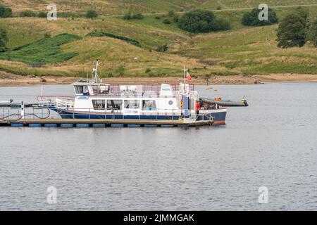 Die Osprey-Fähre, Abfahrt vom Leaplish Waterside Park, um die einheimischen Fischadler am Kielder Wasserreservoir, Northumberland, Großbritannien, zu sehen Stockfoto