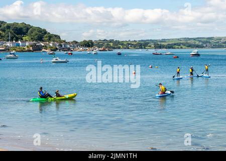 Courtmacsherry, West Cork, Irland. 7. August 2022. Courtmacsherry in West Cork ist heute mit Touristen und Einheimischen beschäftigt, mit Sonnenschein und hohen Temperaturen von 20C. Met Éireann prognostiziert eine mögliche Hitzewelle gegen Ende nächster Woche. Quelle: AG News/Alamy Live News Stockfoto